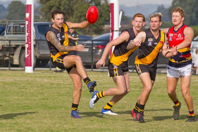 Football EDFL Seniors Lang Lang Vs. Longwarry - 01052021 