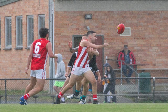 Football EDFL Yarragon v Trafalgar Seniors - 10042021 