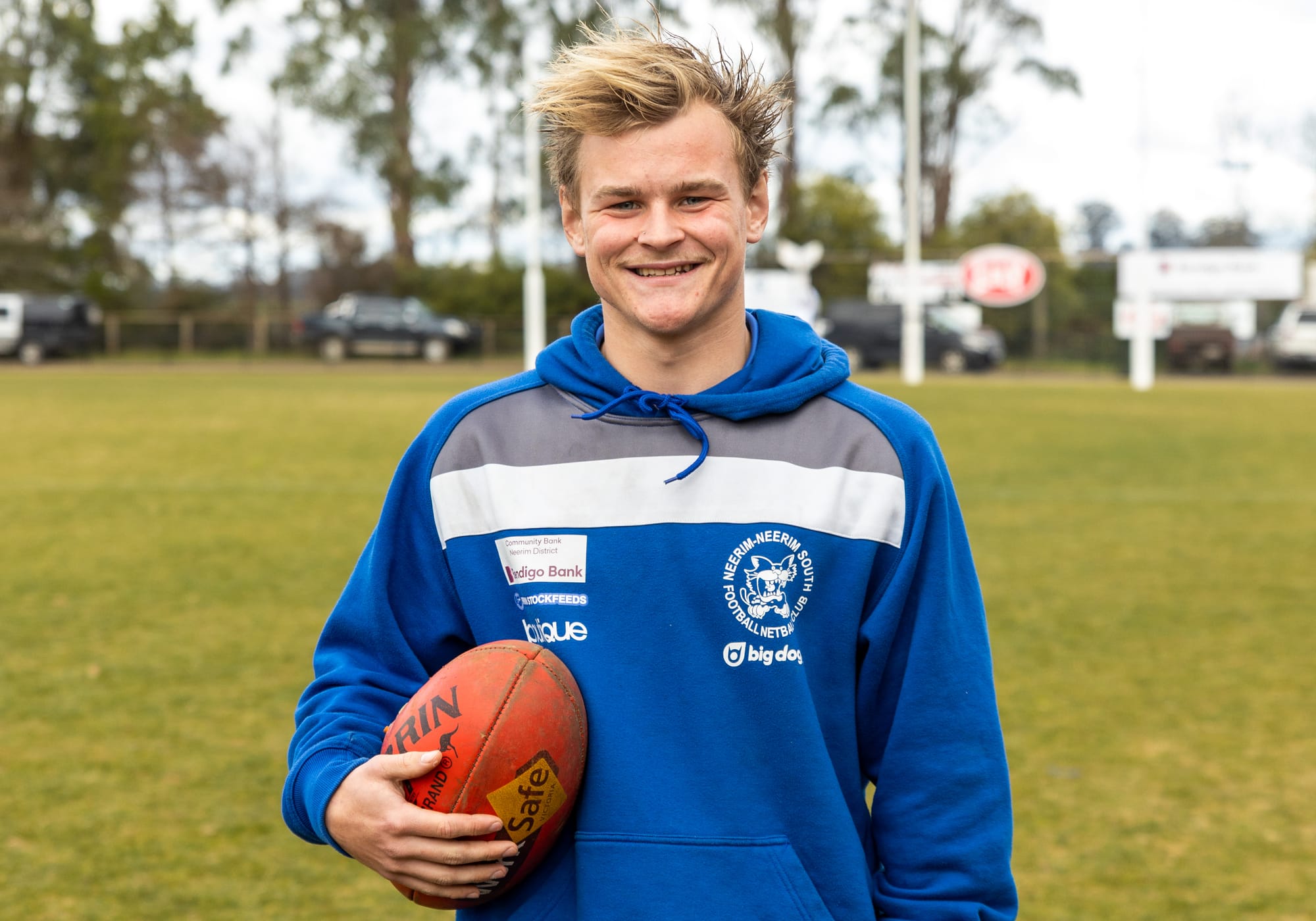 Roberts kicks 100
