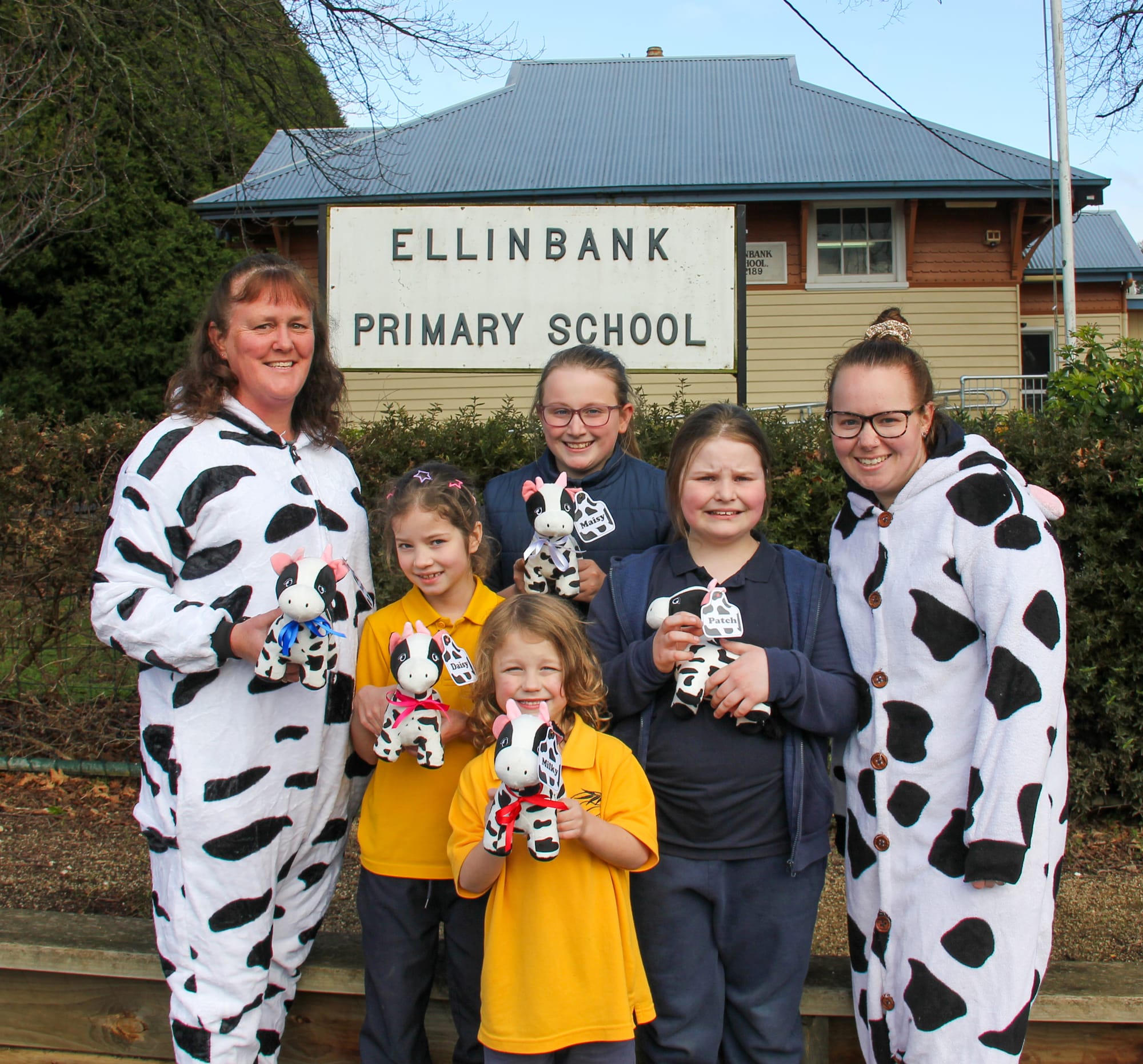 Cows Catherine Clerks (left) and Emma Grigg (right)12 Year old Sophie Sheil (back)8 Year old Eliza Conroy and 9 year old Evelyn Janssen (middle)6 year old Elijah Saward (front)