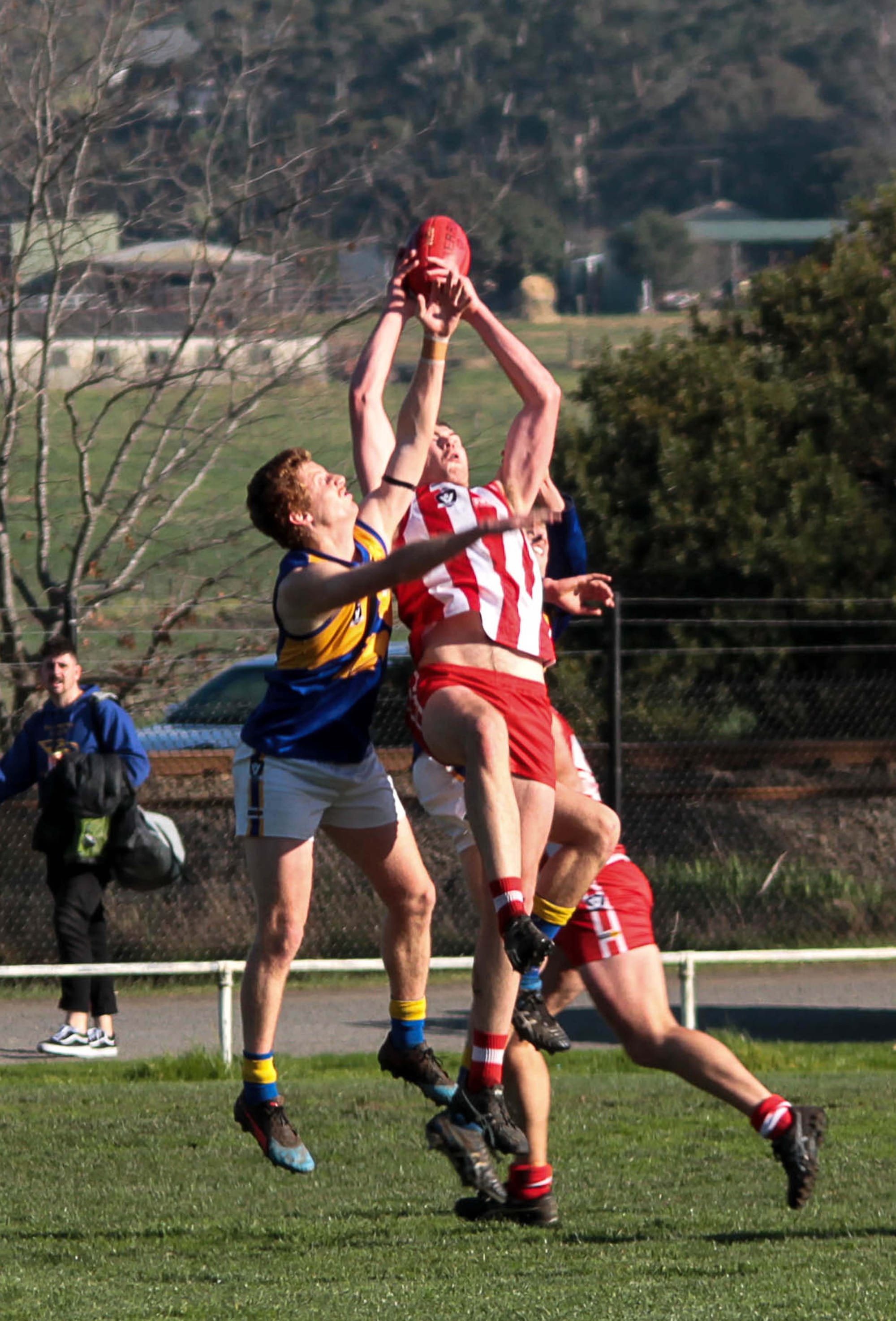 Football Seniors Trafalgar Vs. Ellinbank - 02.07.2022
