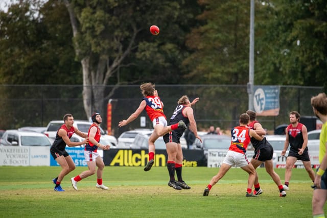 Football- Warragul Vs Bairnsdale (Seniors) 10-04-21 