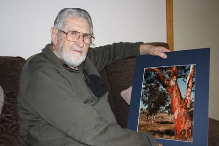 OAM for Roy's life of photographs