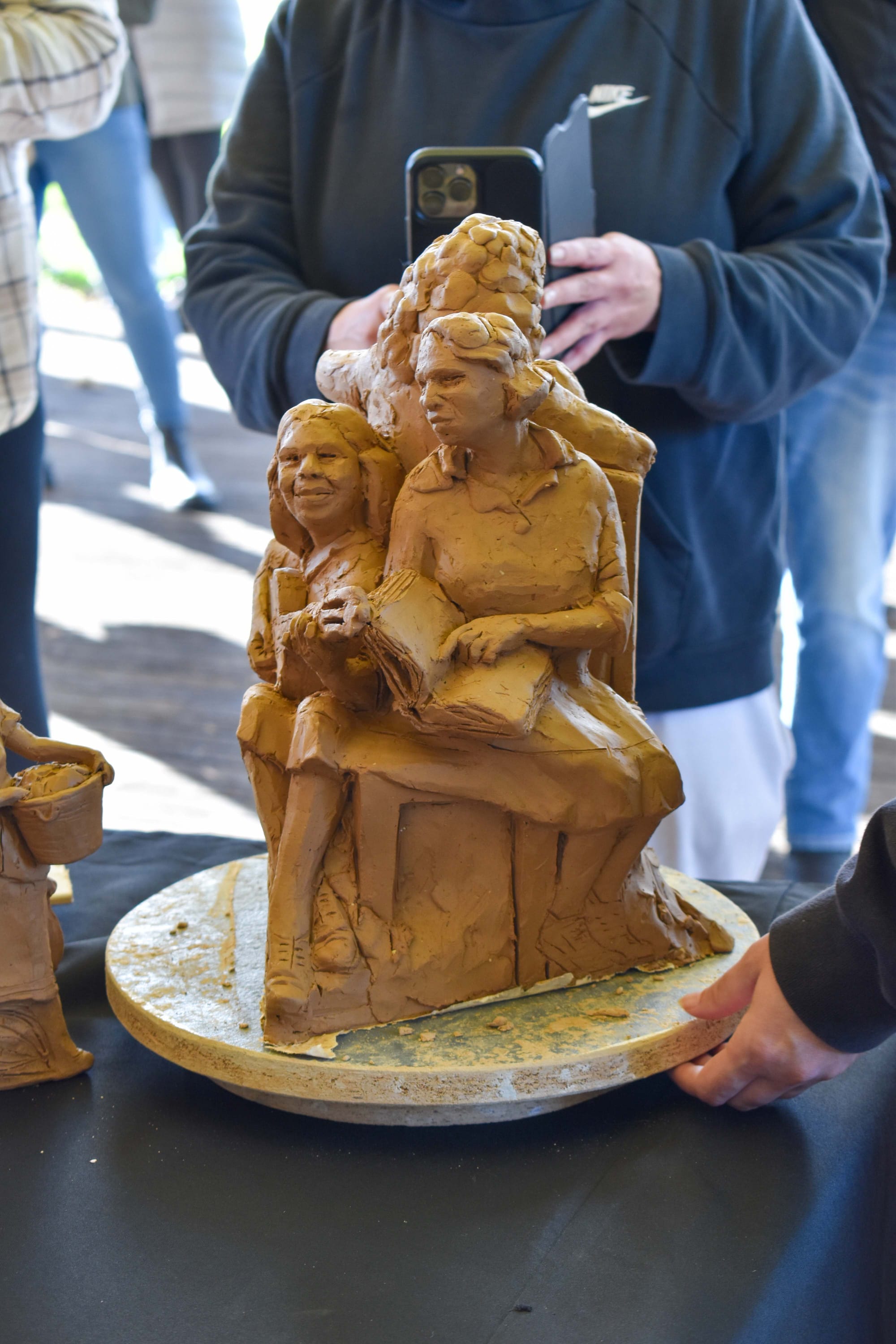 Three Kurnai Women Sculpture - 31.05.2022