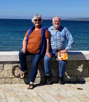Warragul couple test positive for COVID-19 after overseas trip