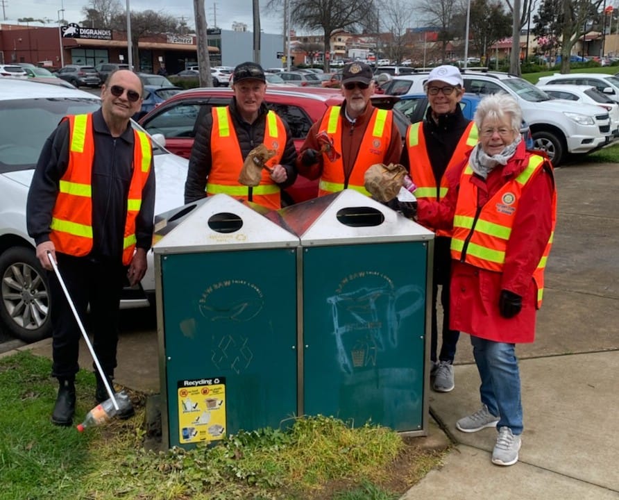 Rotary Club cleans up Drouin