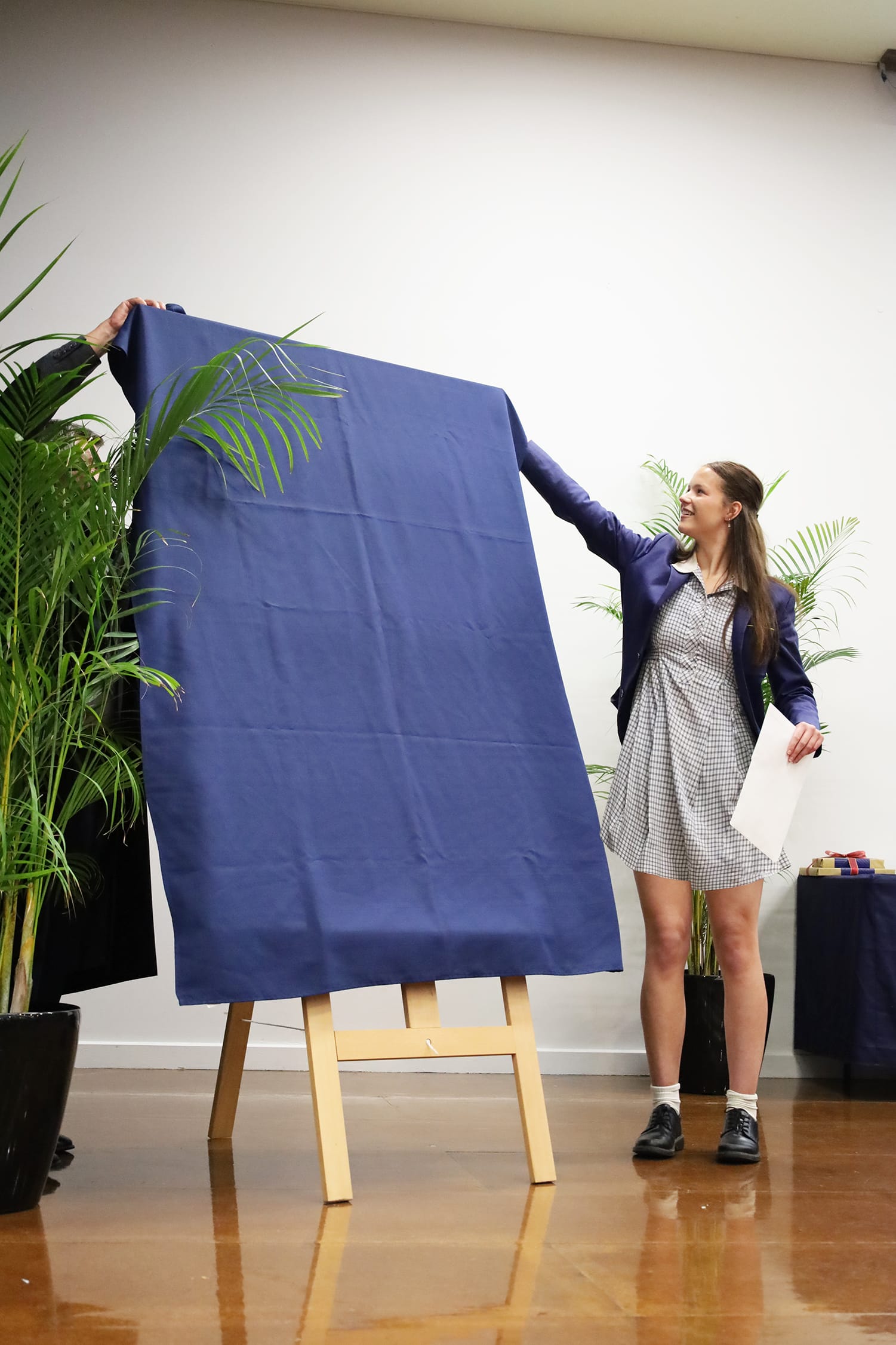 Elyse wins art award
