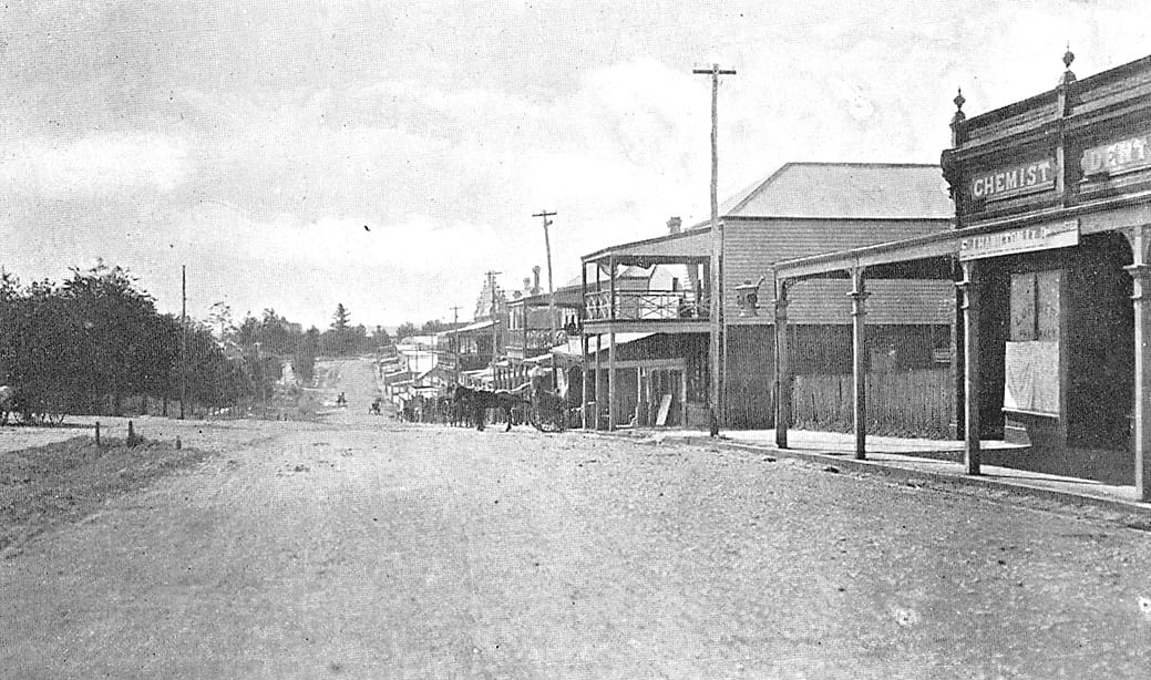 Snapshot of the past - Drouin's main street