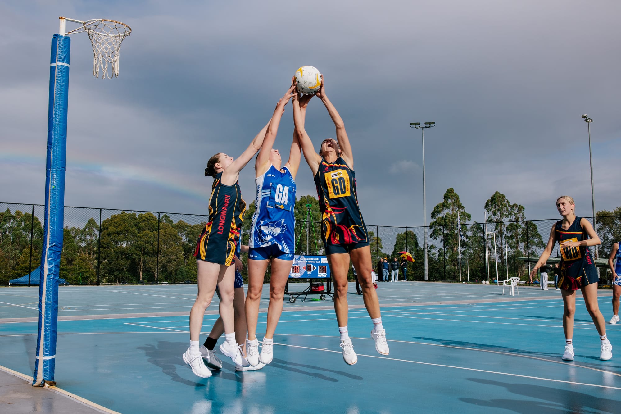 Ellinbank takes top spot