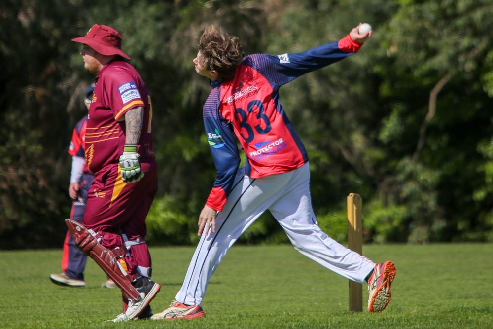 Eagles rock as Titans tumble in division four post image