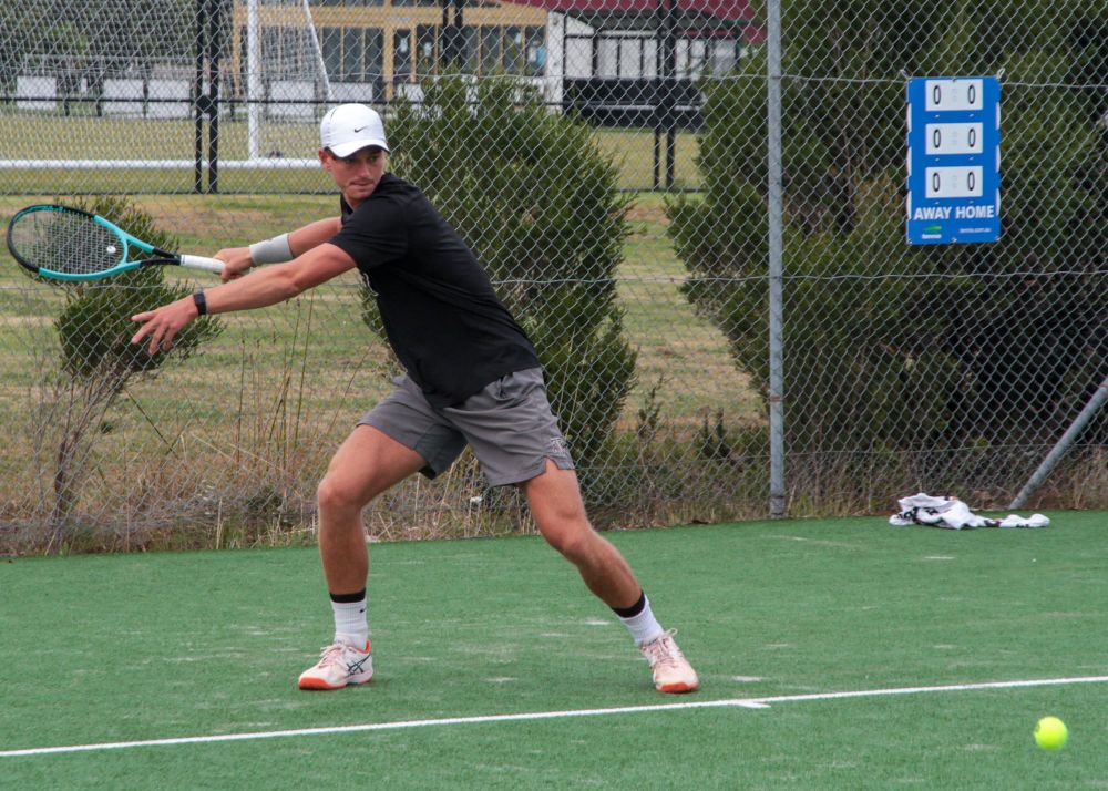Tennis sizzles at Bunyip post image