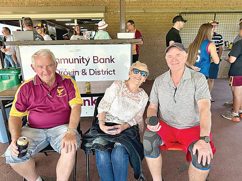 Past players reunite at Drouin post image