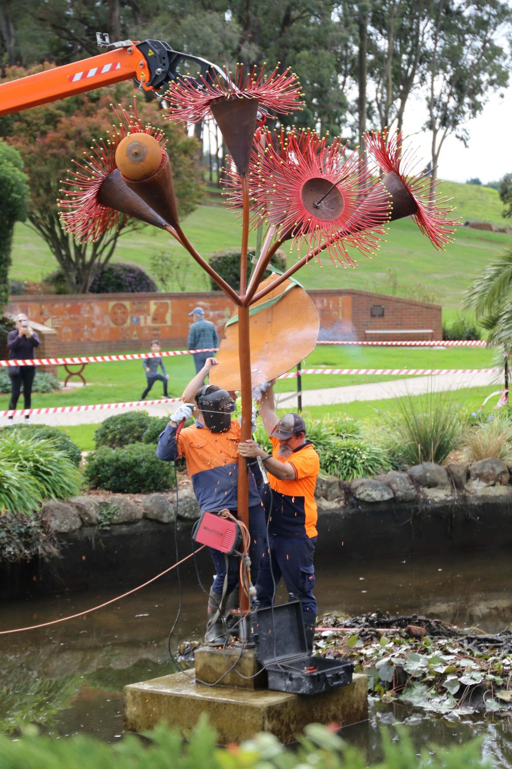 Drouin Civic Park Sculpture Install - 19.07.2022 post image