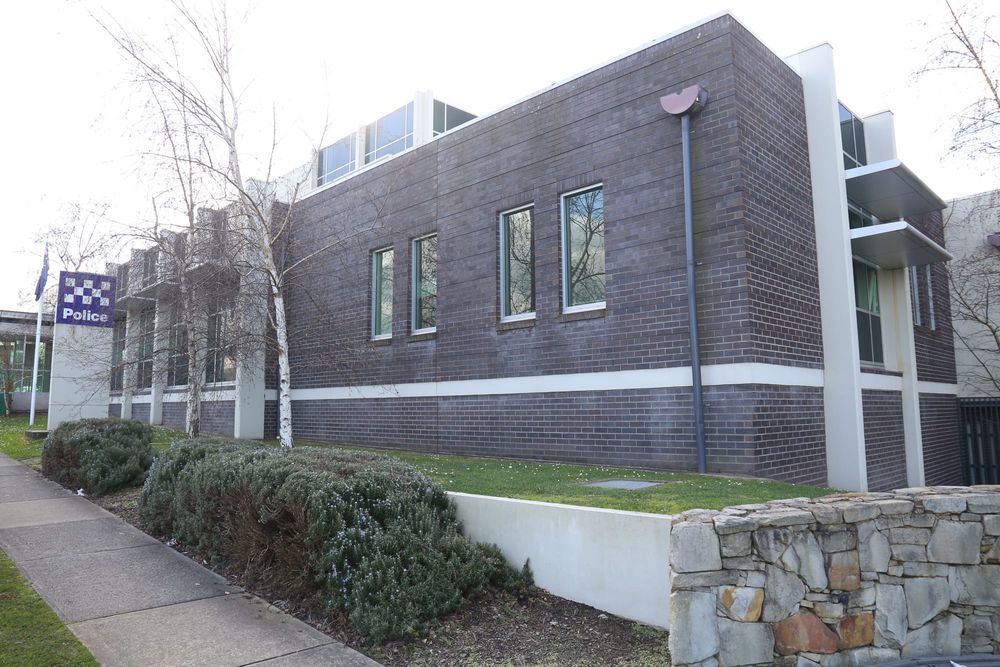 Police investigate Drouin burglaries post image