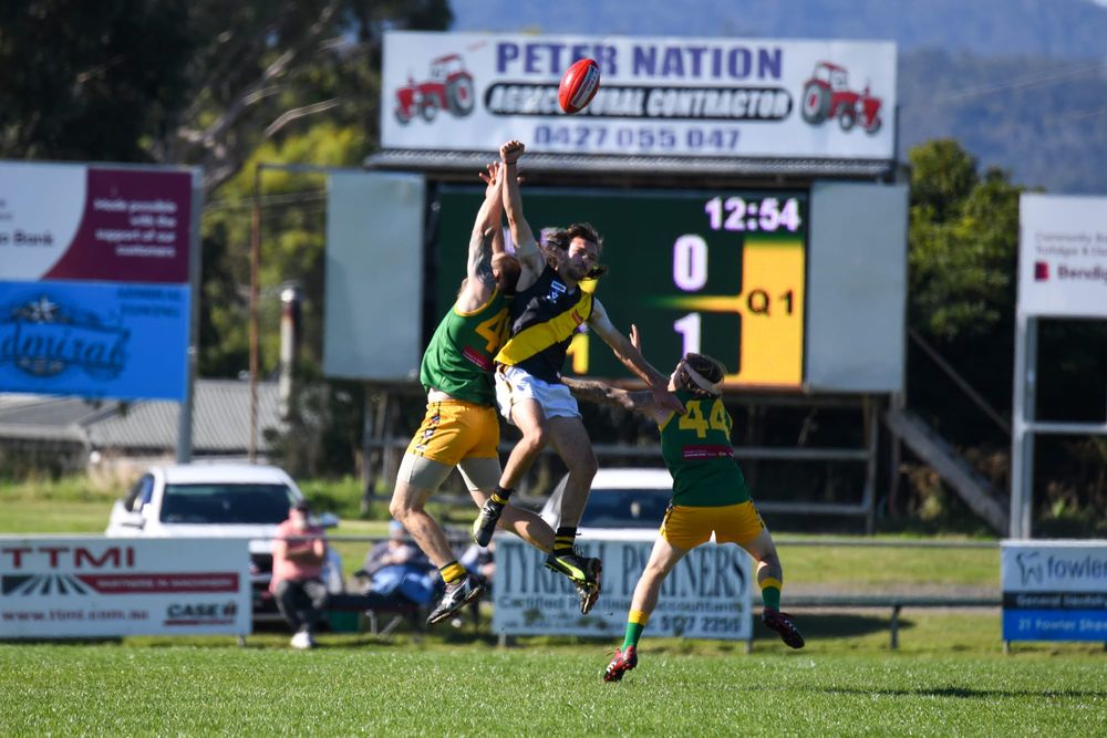 Red-hot Rovers host bruised Blues in local clash post image