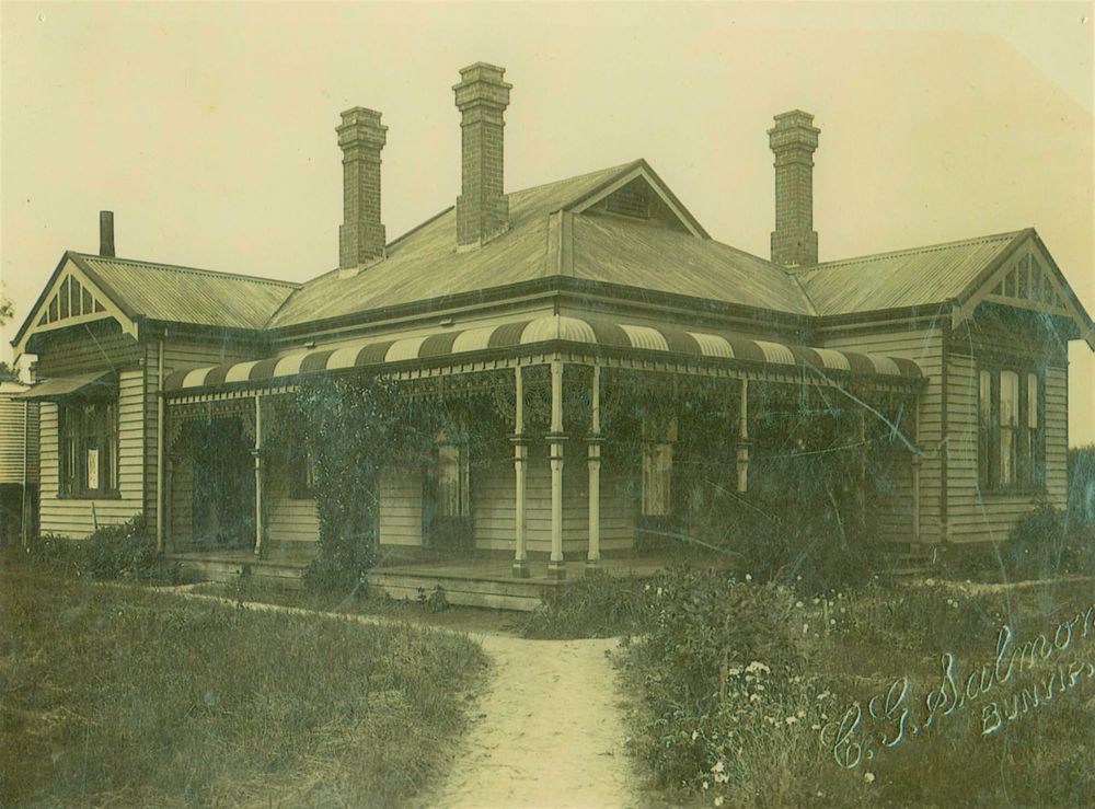 Snapshot of the past: Lyndhurst post image