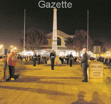 Thousands turn out for Anzac Day post image