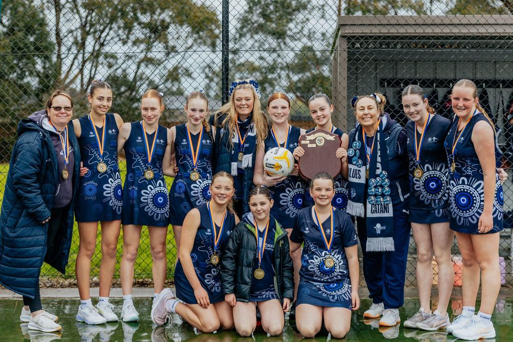 Brilliant Blues take title post image