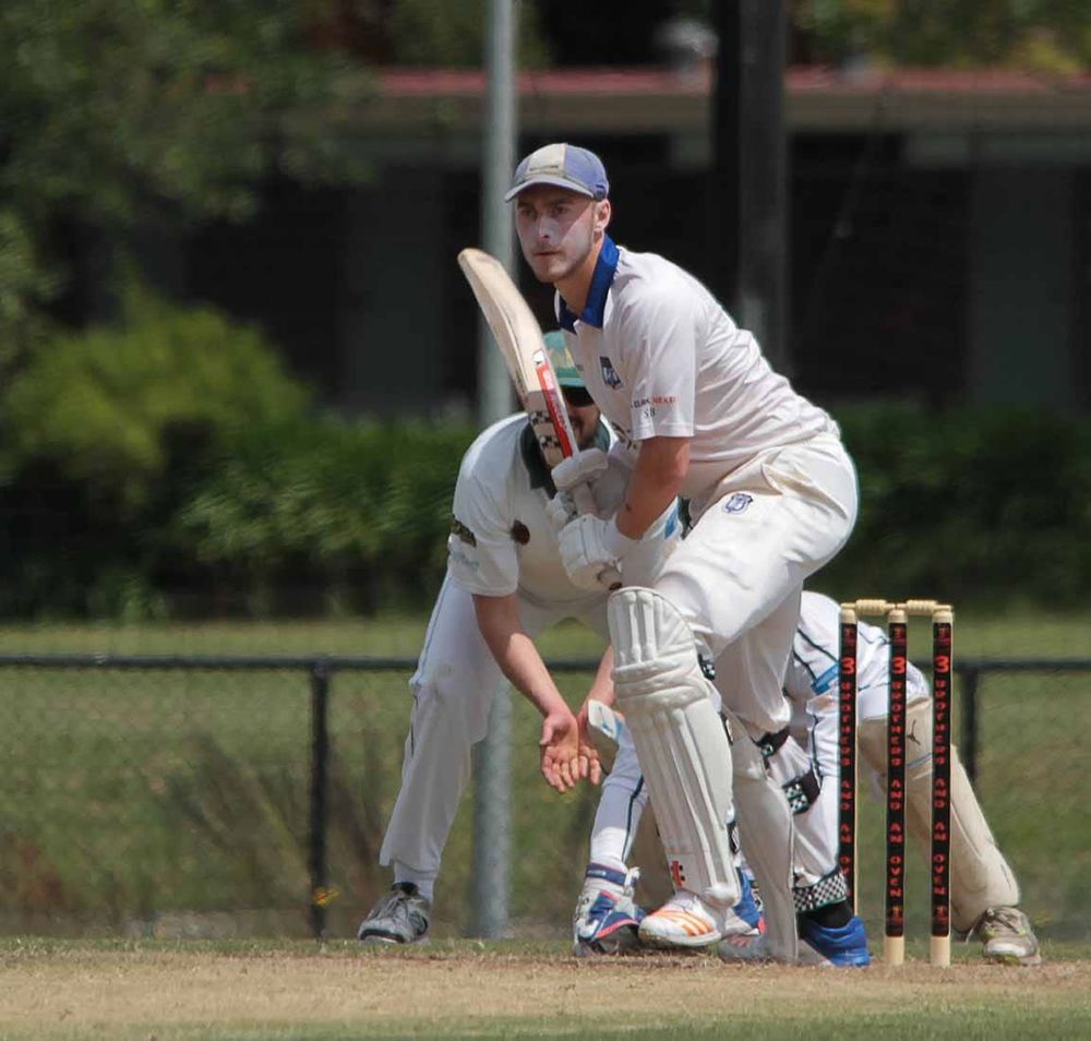 Western Park set Hallora 160 for victory post image