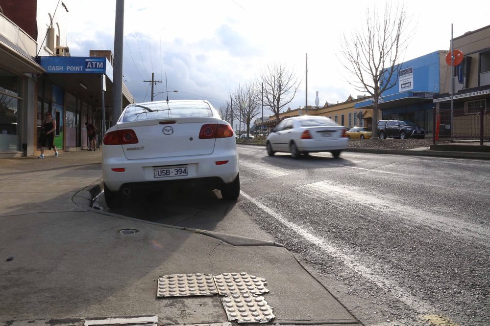 Call for pedestrian crossing in Warragul post image
