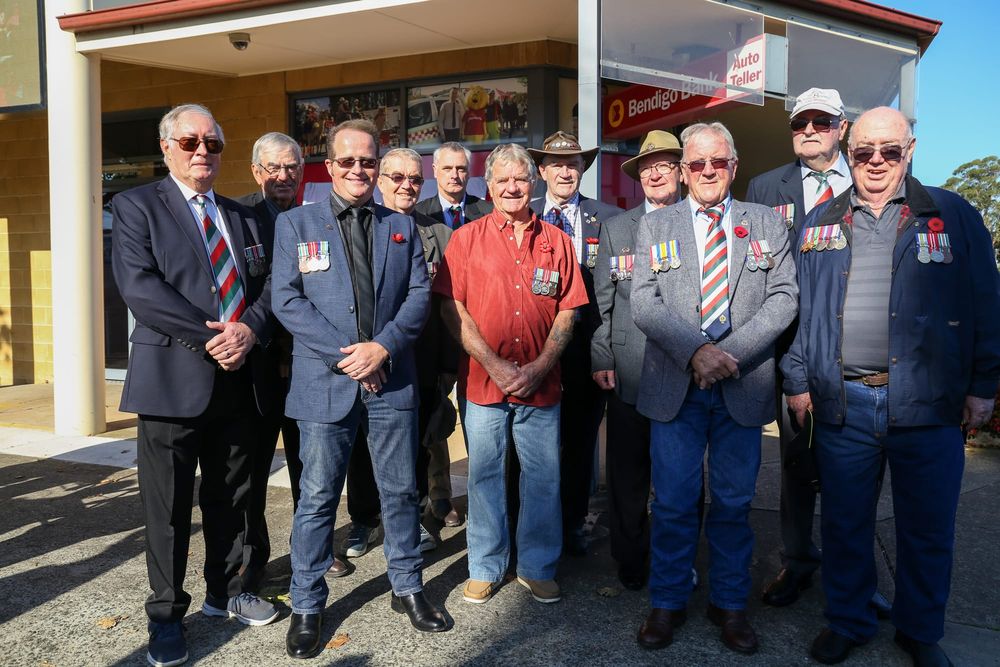 Visiting ex-servicemen march at Drouin post image