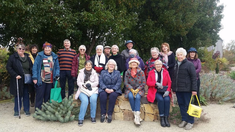 U3A visit beautiful Jindivick garden post image