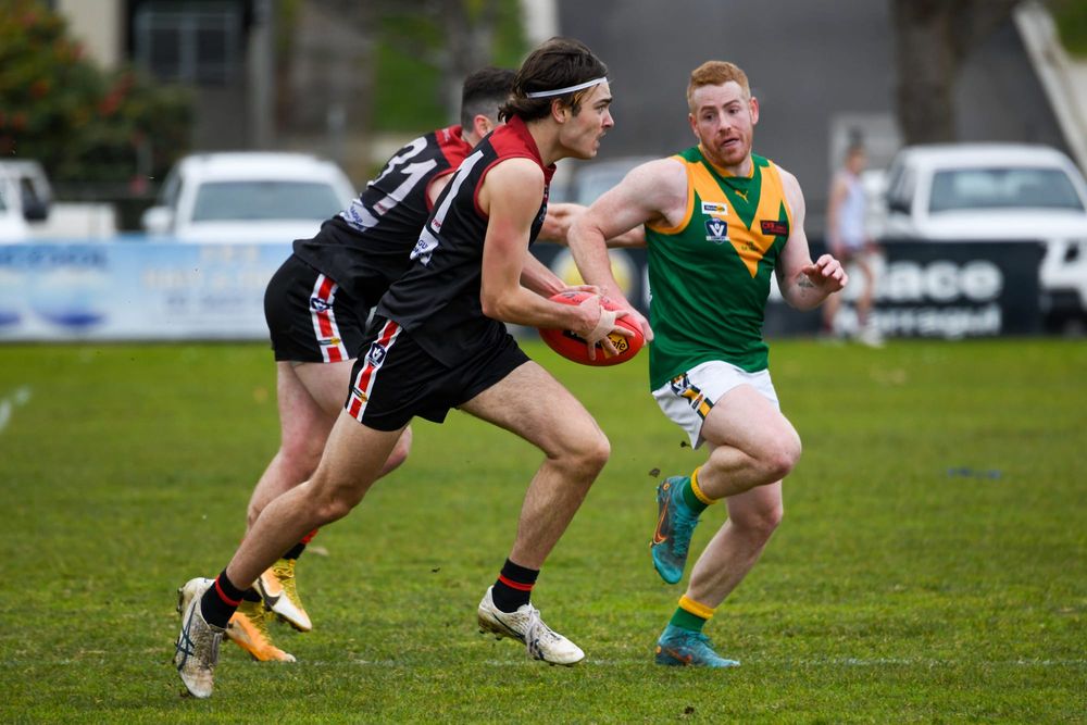 Terrific young Gulls topple top team post image