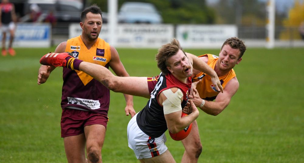Hawks defeat Gulls as big crowd flocks to local derby post image