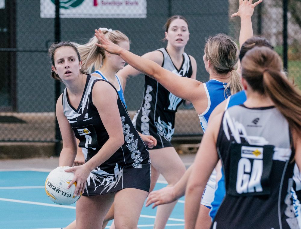 Eagles defeat Tigers in top A grade clash post image