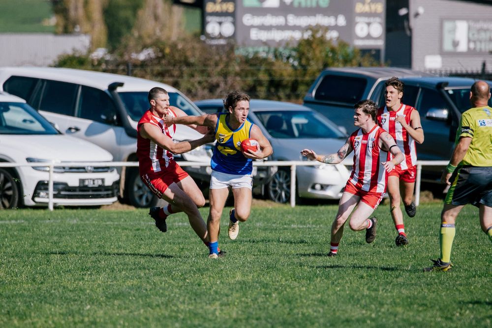 Eagles overcome battered Bloods post image