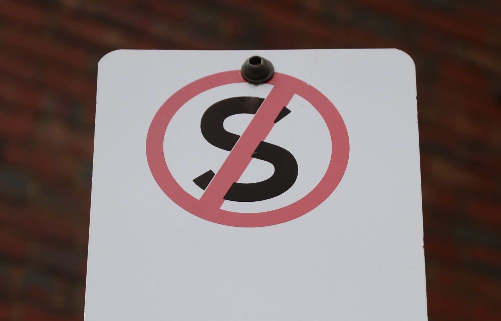 Shocked parents criticise parking fines outside schools post image