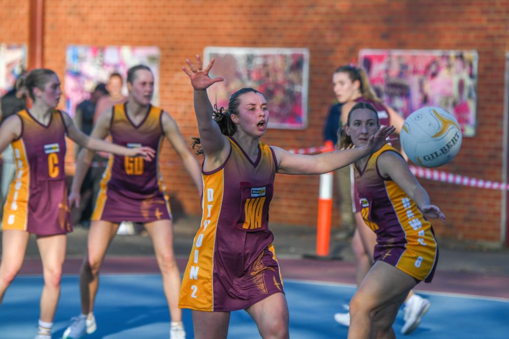 Hawks and Maroons entertain in A grade clash post image