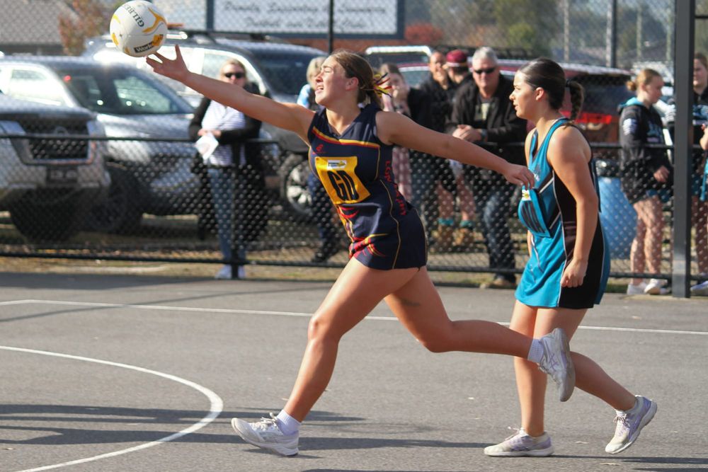 Bombers take out Eagles post image