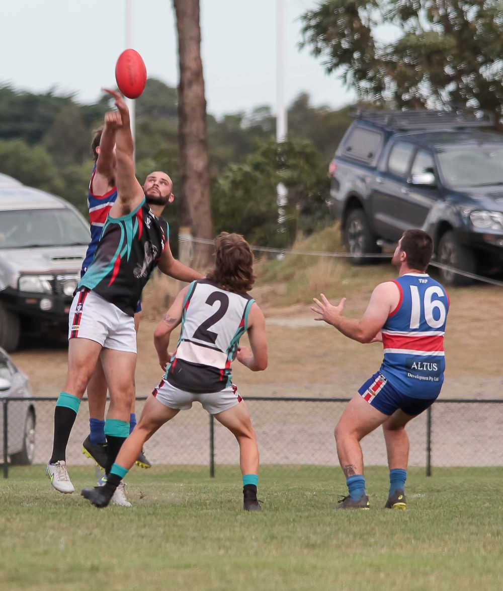 Football (Reserves) WGFL Bunyip Vs. Cora Lynn - 09.04.2022 post image