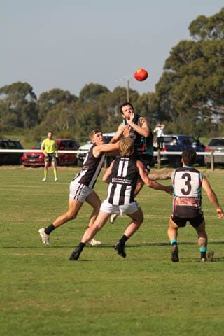 Football Seniors - Cora Lynn Vs. Dalyston - 13.05.2023 post image