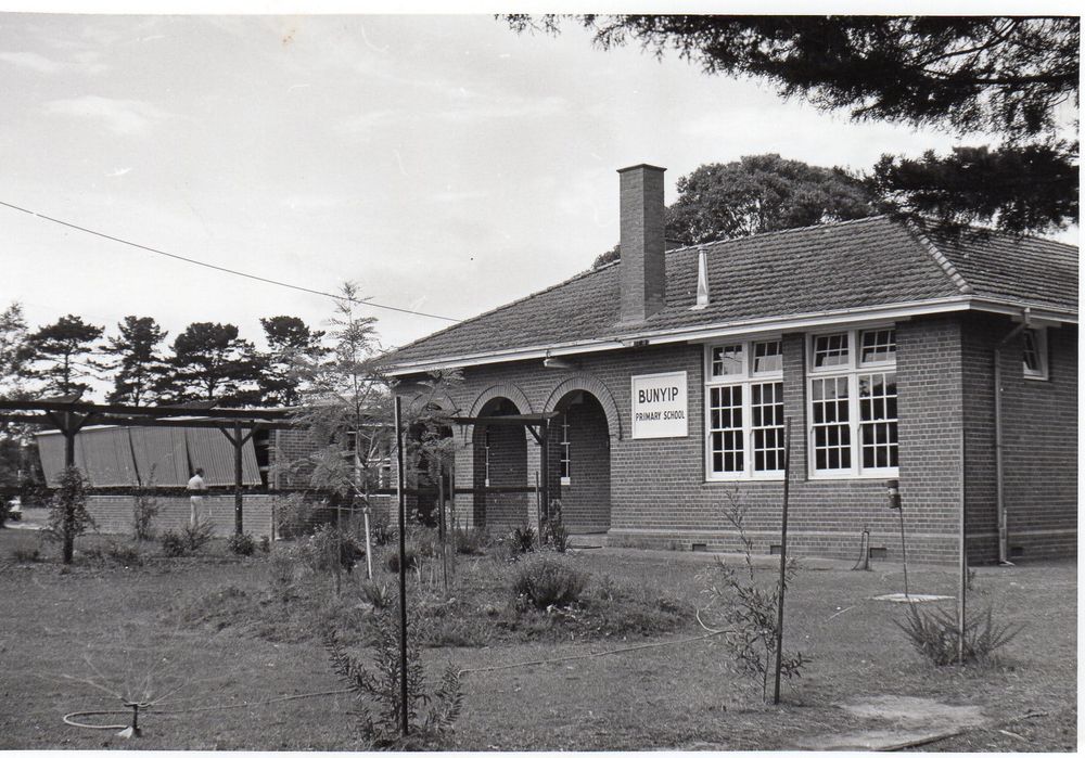 Snapshot of the past: Bunyip Primary School post image