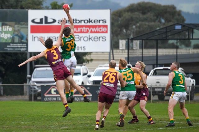 Football GL Seniors 3rd QTR - Drouin Vs. Leongatha - 08.06.2024 post image