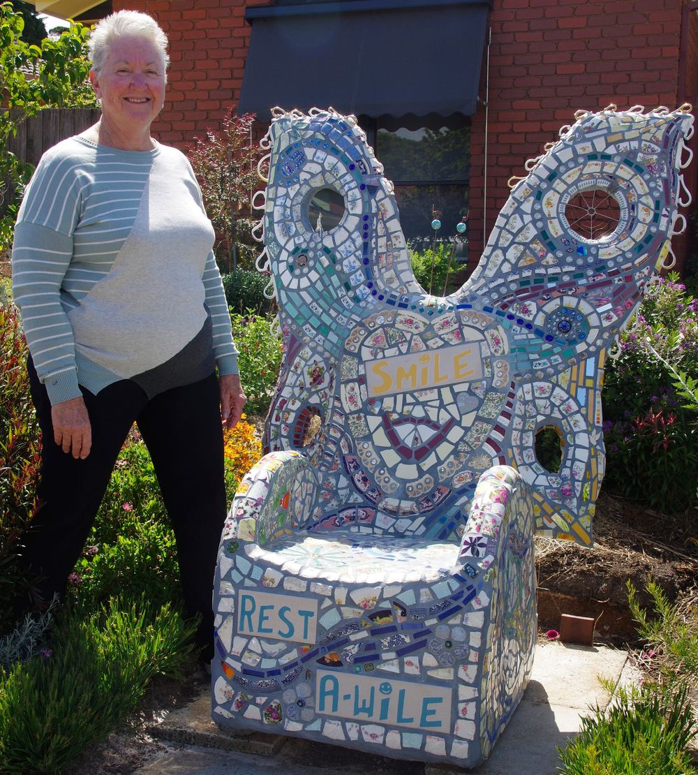 Aluminium chair transformed into mosaic butterfly post image