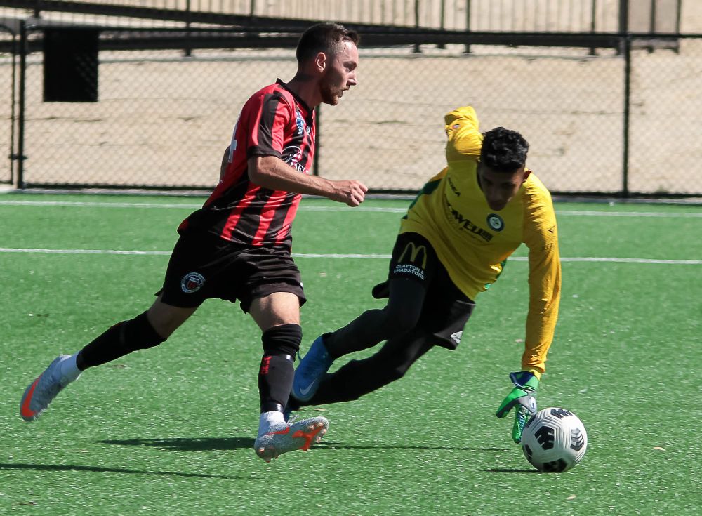 United score 10 in record win to open season post image