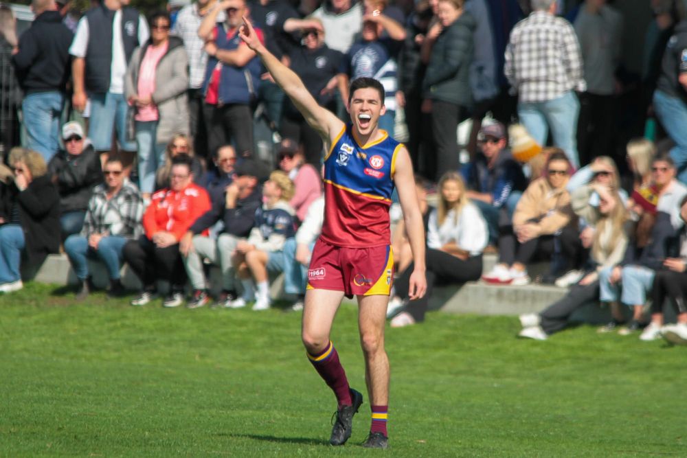 Dusties ease past Goon post image