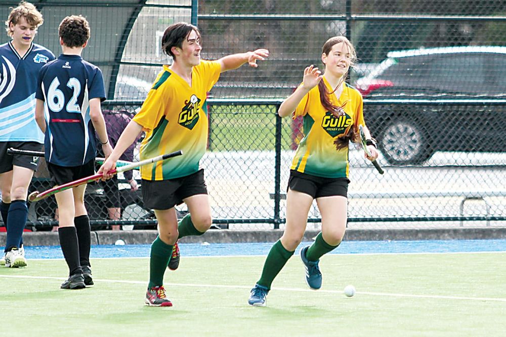 Strikers into grand final post image