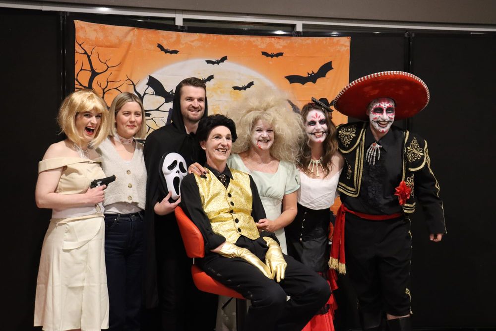 Neale takes centre stage at Lardner Park fundraiser post image