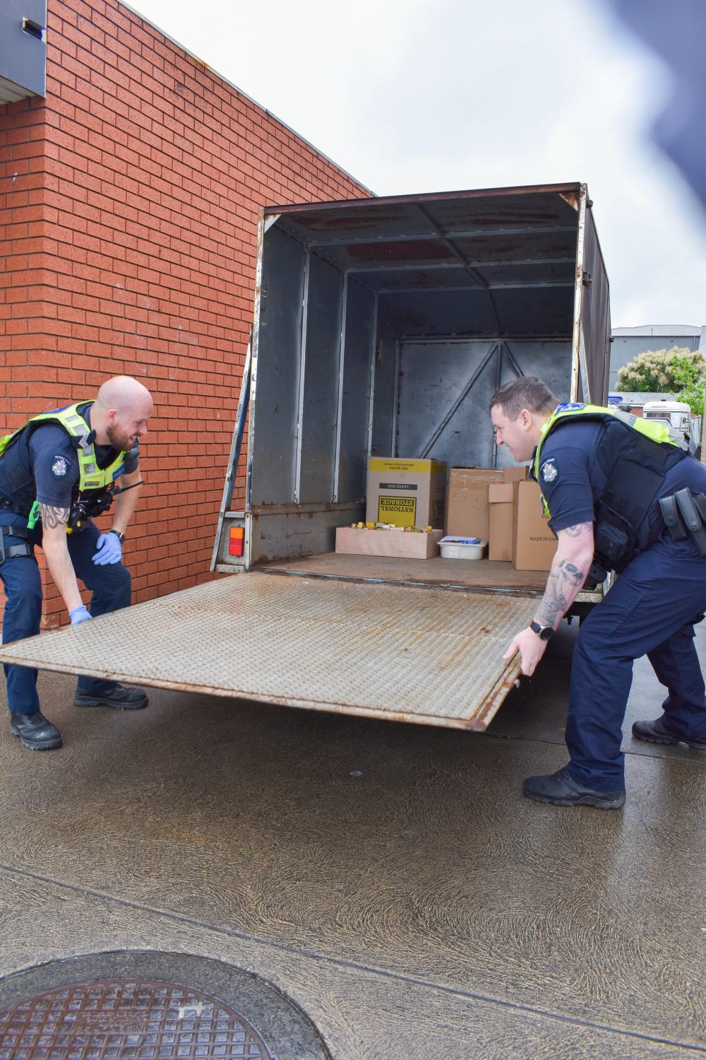 Police seize vapes and illegal cigarettes post image