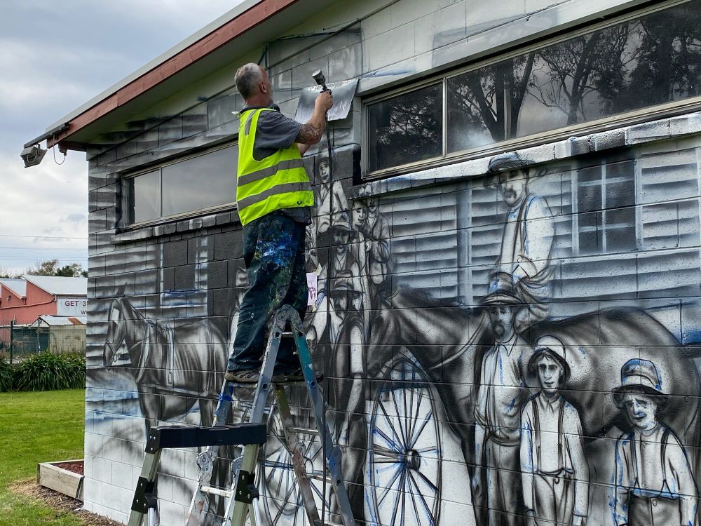 Mural unveiled in Longwarry post image