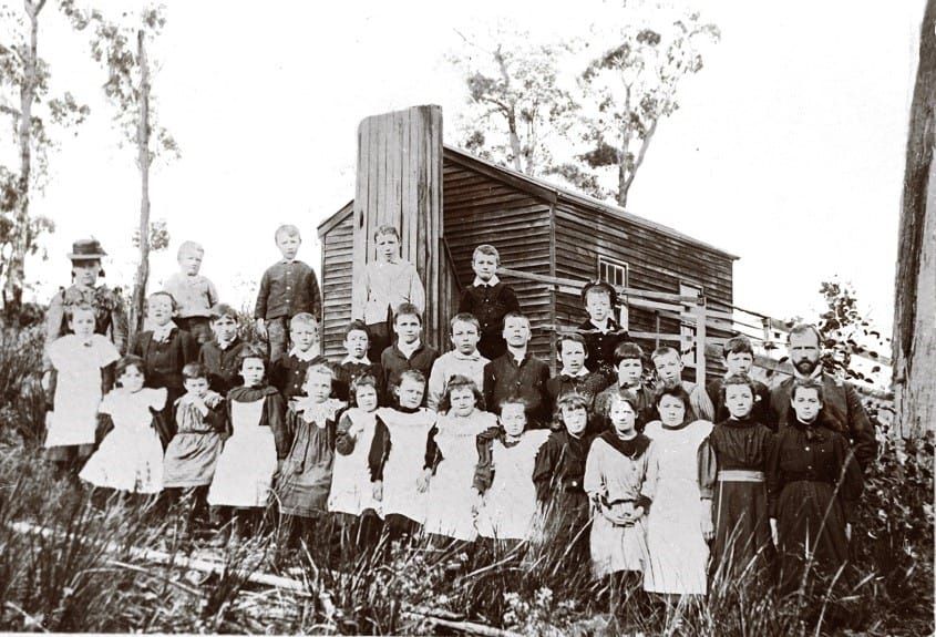 Snapshot of the past: Robinson's Creek Mill School post image