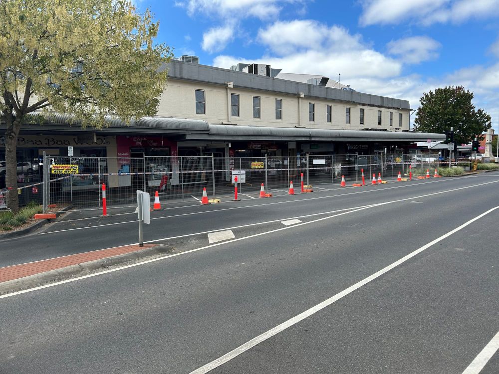 Façade collapse closes carparks post image