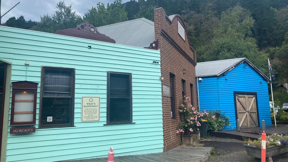 Wal-Hollywood mania! post image