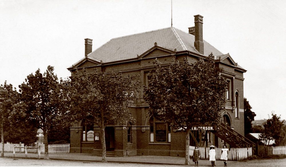 Snapshot of the past - Longwarry bricks post image