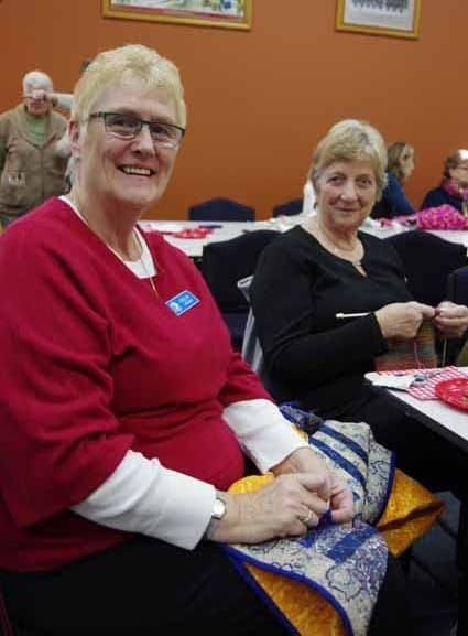 Drouin fireflies donate quilts post image