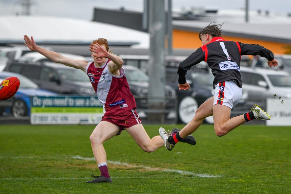 Gulls hold on to make grand final post image